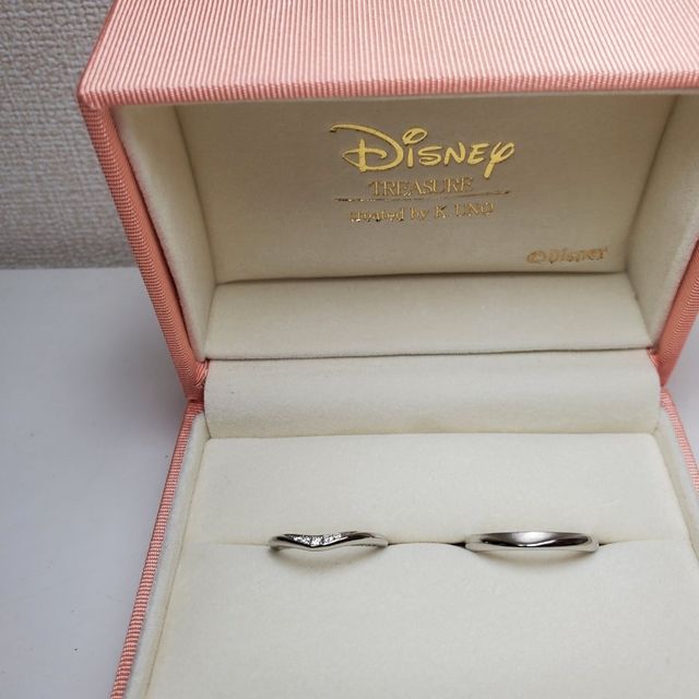 【ケイウノ ブライダル(K.UNO BRIDAL)の口コミ】 デザインが気に入りました。華奢でかつキラキラ、派手すぎず、上品につけ…