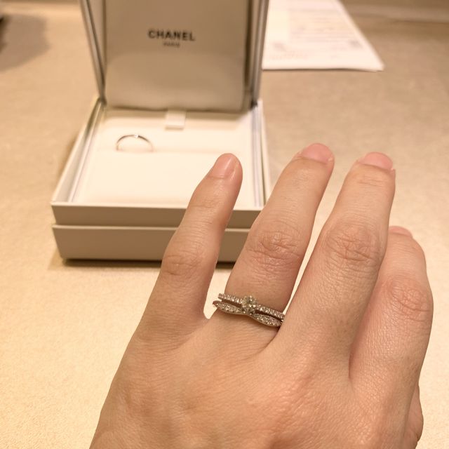 【シャネル(CHANEL)の口コミ】 結婚指輪は憧れのブランドで買うのが夢でした。婚約指輪にカルティエのエ…