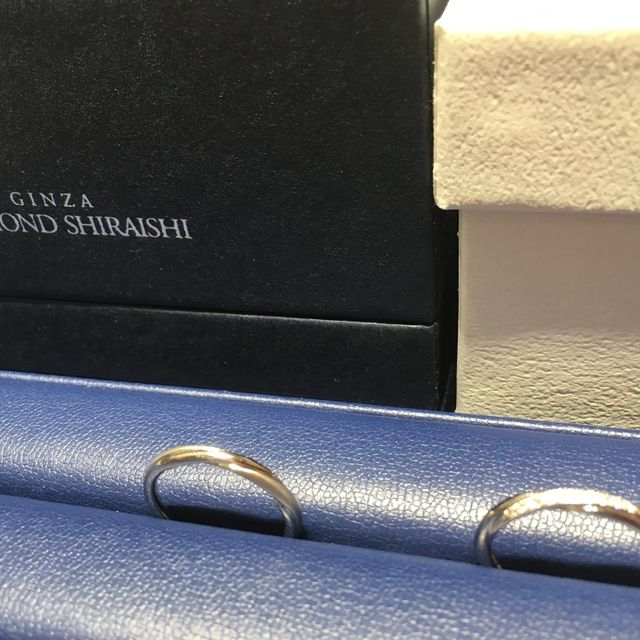 【銀座ダイヤモンドシライシの口コミ】 指輪のデザインがシンプルすぎず、派手すぎず適度にきらめきを感じさせる…