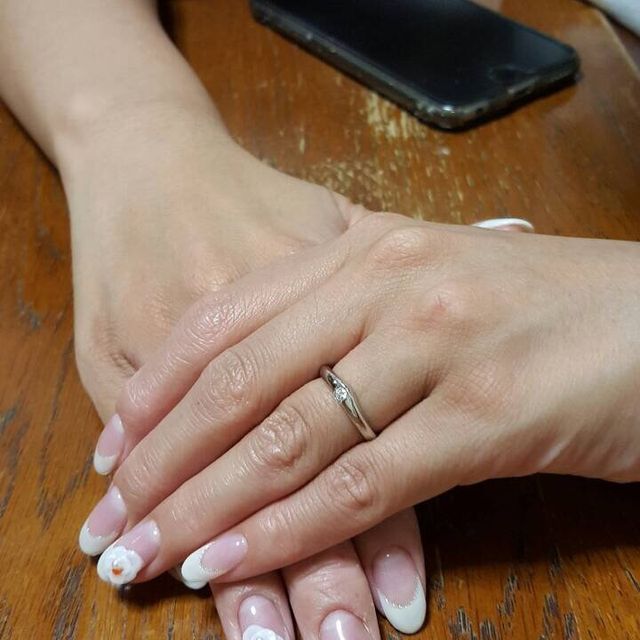 【ラザール ダイヤモンド(LAZARE DIAMOND)の口コミ】 決め手はズバリ「付け心地」です。結婚指輪は一生のモノで、毎日身に付け…