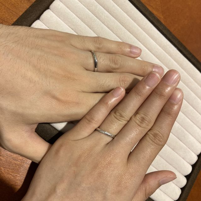 【TRECENTI(トレセンテ)の口コミ】 角の出っ張りが少なく、着け心地がとても良いです。
婚約指輪をつけても綺…