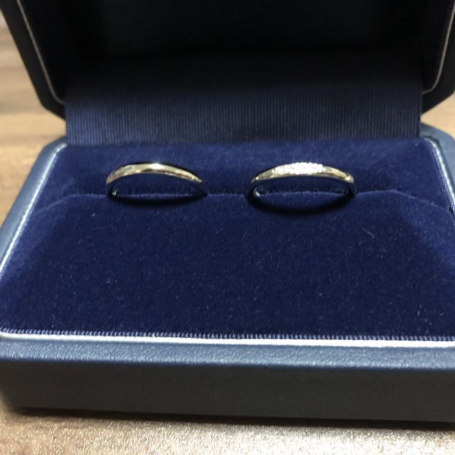 【銀座ダイヤモンドシライシの口コミ】 男性用については、日常使いに違和感のないシンプルな物を選びました。女…