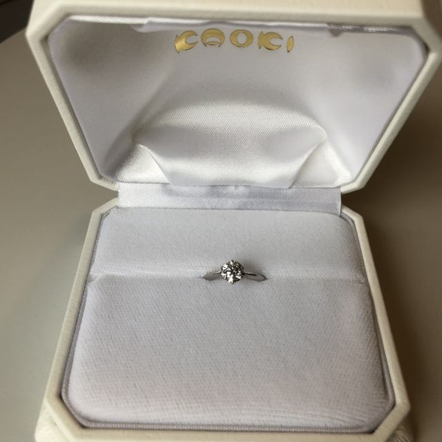 【カオキ　ダイヤモンド専門卸直営店の口コミ】 デザインが可愛く、飽きがこないと思いました！
スタッフ様も親身にアドバ…