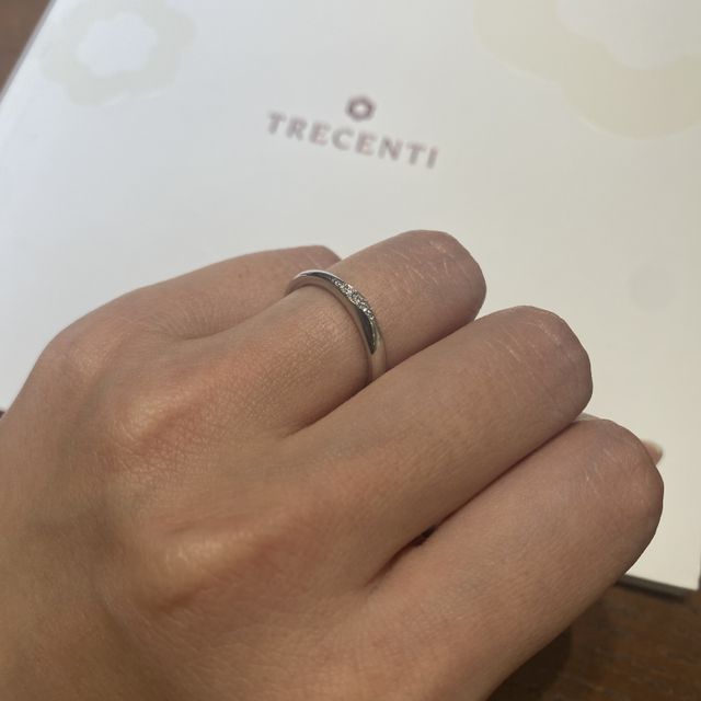 【TRECENTI(トレセンテ)の口コミ】 指輪のデザインをウェーブで探していましたが、ウェーブを実際つけてみる…