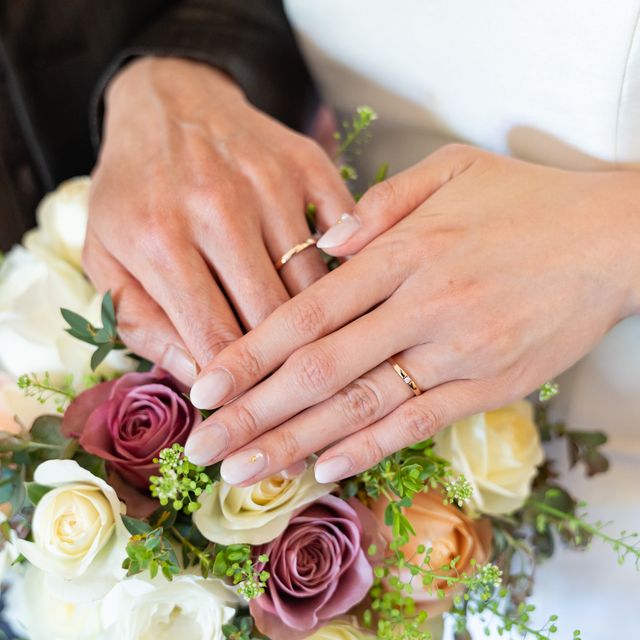 【Galopine & Galopin(ガロピーネガロパン)の口コミ】 他の人とはあまり被らないピンクゴールドで探していました。ワンポイント…