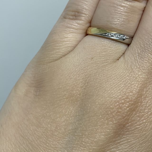 【ケイウノ ブライダル(K.UNO BRIDAL)の口コミ】 既製品だが自分の好みにカスタムできるところ。
ゴールドかプラチナかピン…