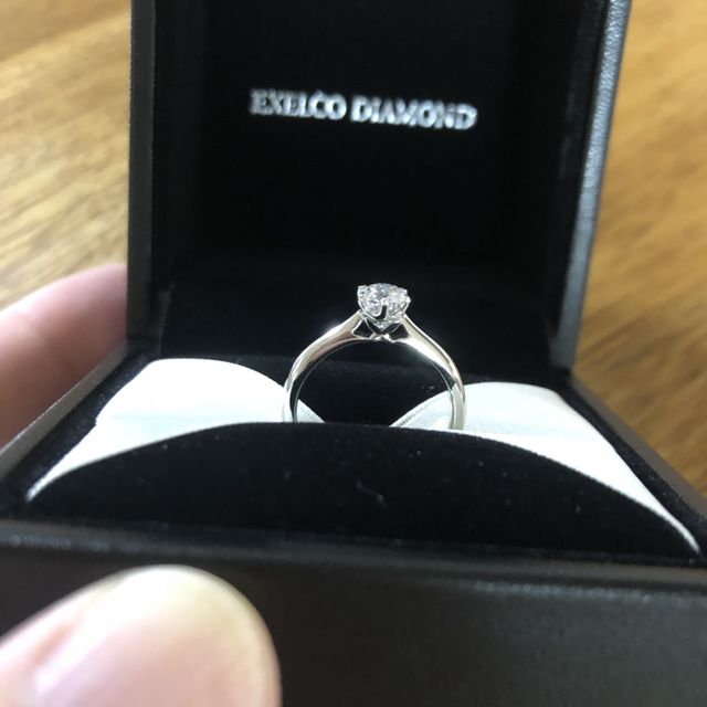 【エクセルコダイヤモンド(EXELCO DIAMOND)の口コミ】 デザインが気に入りました。横から見たときにハート型になって見えるとこ…