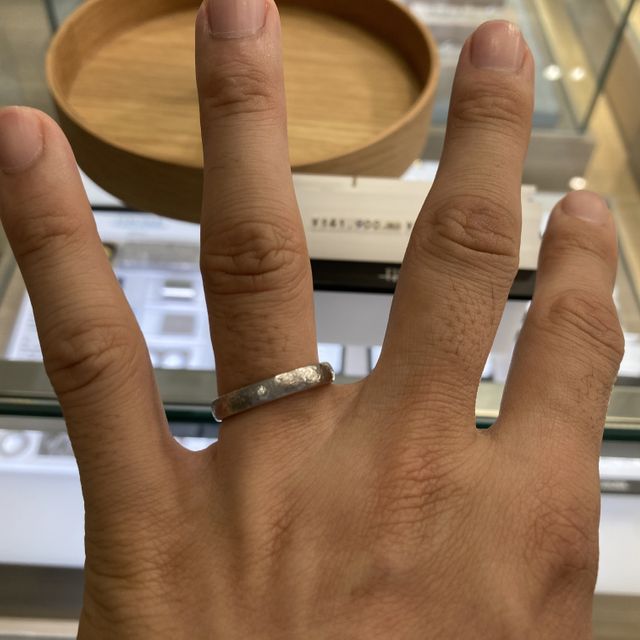 【FISCHER(フィッシャー)の口コミ】 映画のロードオブザリングで使われた指輪の製作に携わっていたとのことで…