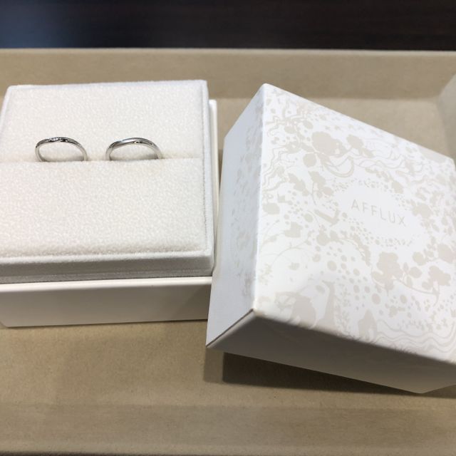 【AFFLUX(アフラックス)の口コミ】 店舗では多くの指輪を試着しましたが、デザインが一番気に入りました。ま…