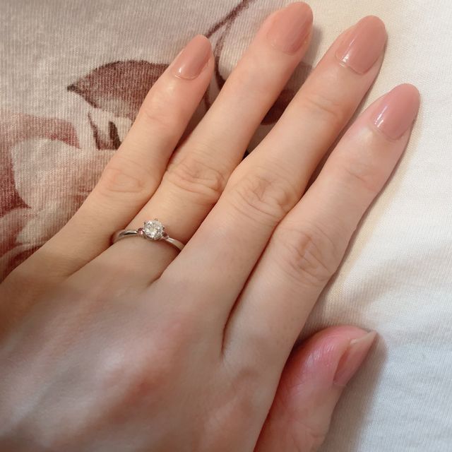 【CRAFY(クラフィ)の口コミ】 ピンクが好きなのでピンクゴールドと迷いましたがPT950にダイヤを、サイド…