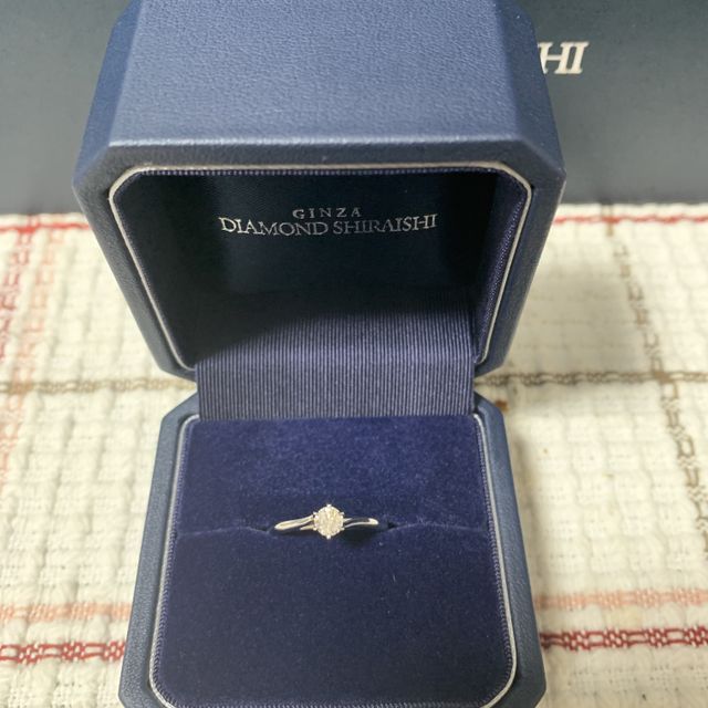 【銀座ダイヤモンドシライシの口コミ】 ダイヤモンドの大きさです。大きければ良いって物じゃなくスタッフさんの…