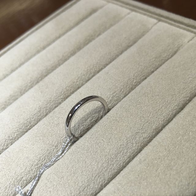 【TRECENTI(トレセンテ)の口コミ】 着け心地のいい、丸みのある形です。
素敵な結婚指輪でした。
シンプルで…