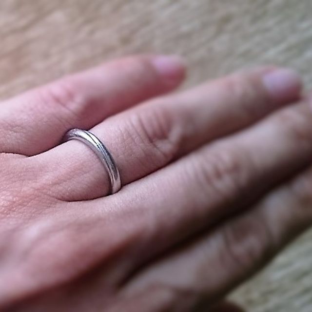 【ブルーリバー(BLUERIVER)の口コミ】 見た目では第三候補くらいでしたが、実際にはめてみると指になじんで一番…