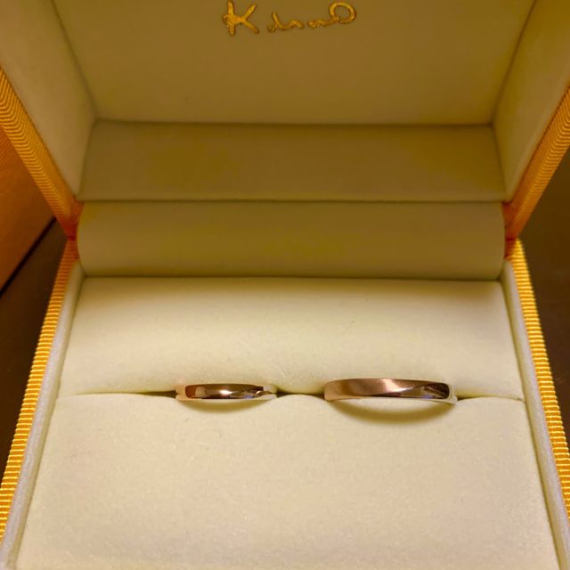 【ケイウノ ブライダル(K.UNO BRIDAL)の口コミ】 値段帯とデザインが決め手となりました。
元のデザインとなる指輪もさまざ…