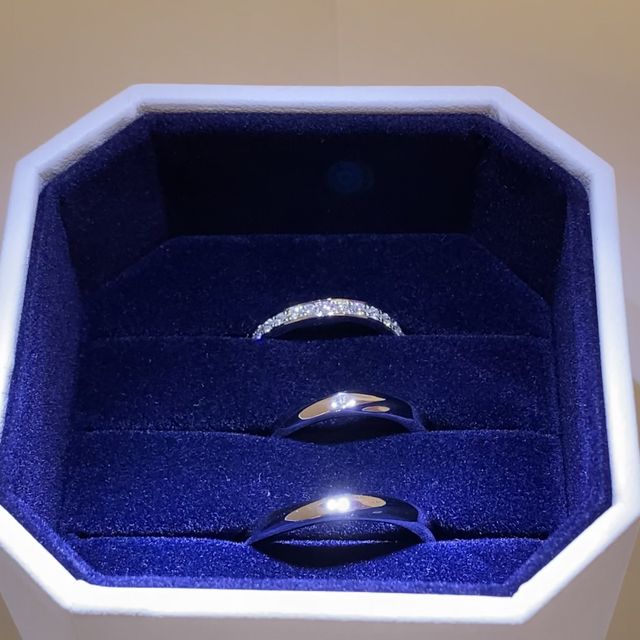 【4℃ BRIDAL(ヨンドシーブライダル)の口コミ】 一つダイヤの婚約指輪に憧れもありましたが、つける出番が少ないため日常…