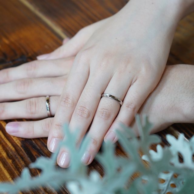 【THREE TREES(スリーツリーズ)の口コミ】 あらかじめ決めていた作りたい指輪のデザインをオーナーさんに伝えて作っ…