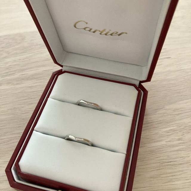 【カルティエ(Cartier)の口コミ】 　長く飽きずに使えるよう、１つの指輪で２通り楽しめるデザインの指輪を…