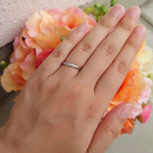 【Ponte Vecchio(ポンテヴェキオ)の口コミ】 オフィスワークをしながらでもつけられるような、シンプルかつダイヤの輝…