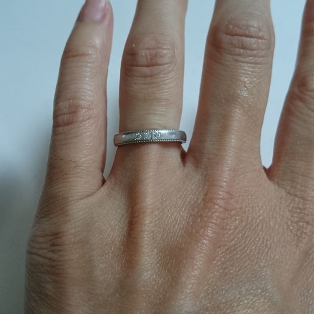 【ウィスプ(WISP)の口コミ】 最初は太めのリングを探していましたが中々好みの物が見付からず悩んでい…