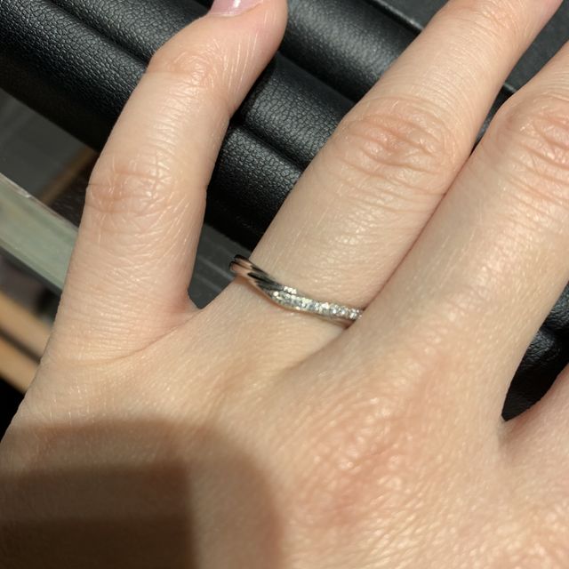 【銀座ダイヤモンドシライシの口コミ】 指輪のデザインがとても可愛いものが多く、種類も豊富でした。またそれぞ…