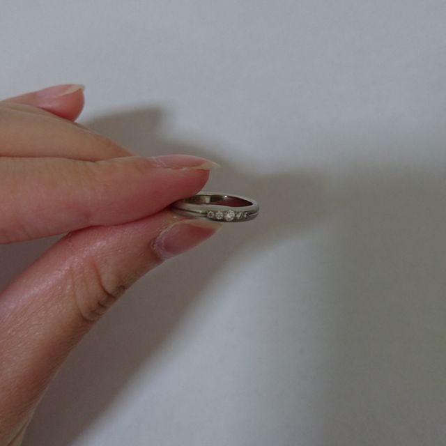 【ラザール ダイヤモンド(LAZARE DIAMOND)の口コミ】 何件もお店を回って試着しました。画像で調べている段階では正直、この指…