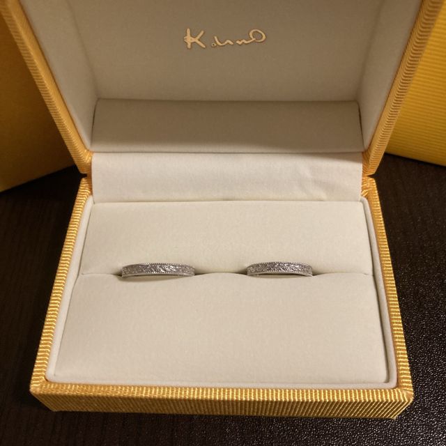 【ケイウノ ブライダル(K.UNO BRIDAL)の口コミ】 このお店に入る前に3店舗見ました。1つめは海外の有名ブランドのお店で、…