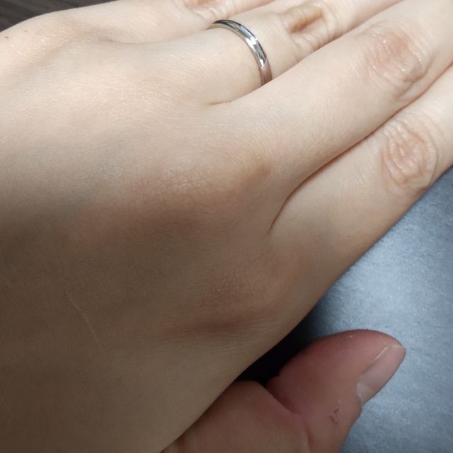 【アイプリモ(I-PRIMO)の口コミ】 シンプルで、ザ結婚指輪、と言う指輪がいいと思い選びました。
石も入れる…