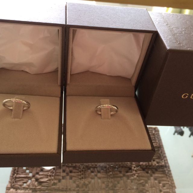 【グッチ(GUCCI)の口コミ】 夫婦共にGUCCIがとても好きだったので結婚指輪もGUCCIがいいと思い検討し…
