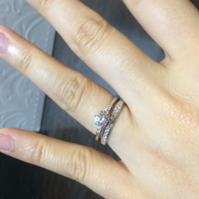 【アイプリモ(I-PRIMO)の口コミ】 エンゲージリングはきらめく星をモチーフにした上品でかわいらしさもある…