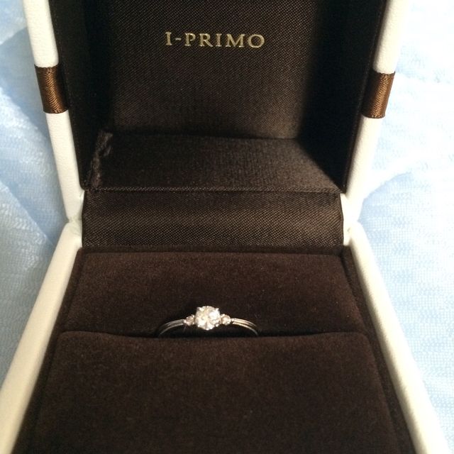 【アイプリモ(I-PRIMO)の口コミ】 夫と一緒に選びました。様々なデザインの中から一目惚れしました。
本来で…