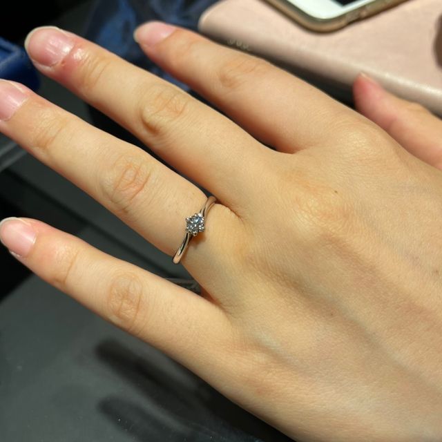 【銀座ダイヤモンドシライシの口コミ】 普段使いができるような、シンプルなデザインができることが1番の決め手で…