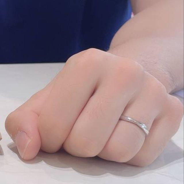 【BELETHE(ベルテ)の口コミ】 私の手は結構ゴツゴツしているので、指輪選びには、とにかくリングの厚さ…