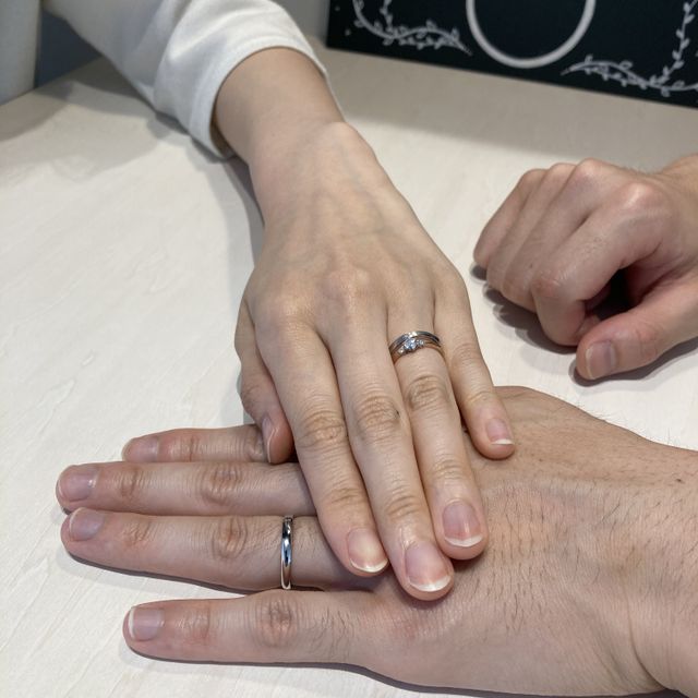 【TOMOE(トモエ)の口コミ】 彼女と他のブランドなど色々試着してみた結果、こちらの和を意識した指輪…