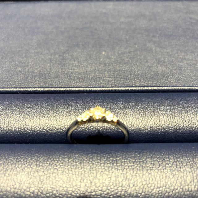 【銀座ダイヤモンドシライシの口コミ】 リングにダイヤを乗せてもらい、可愛かったのと無理をお願いして3週間で仕…