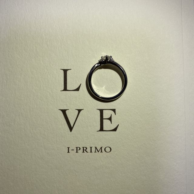 【アイプリモ(I-PRIMO)の口コミ】 指輪のデザインが良くてやっぱりウェーブな感じがとても気にいりました。…