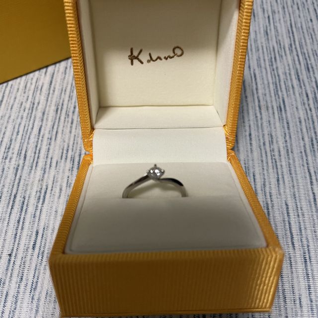 【ケイウノ ブライダル(K.UNO BRIDAL)の口コミ】 デザインで悩んでいるとすぐにデザイナーさんに連絡してくださり、理想の…