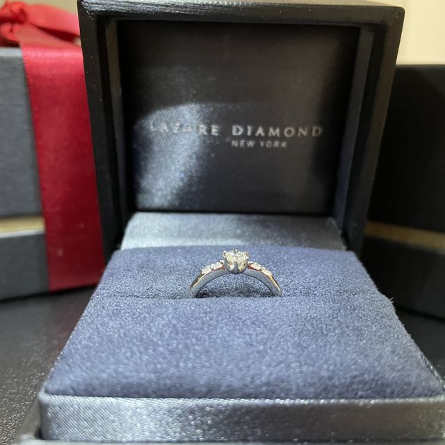 【ラザール ダイヤモンド(LAZARE DIAMOND)の口コミ】 【Cut】IDEALLY PROPORTIONED
【Color grade】D
【Clarity grade】VS1

カ…