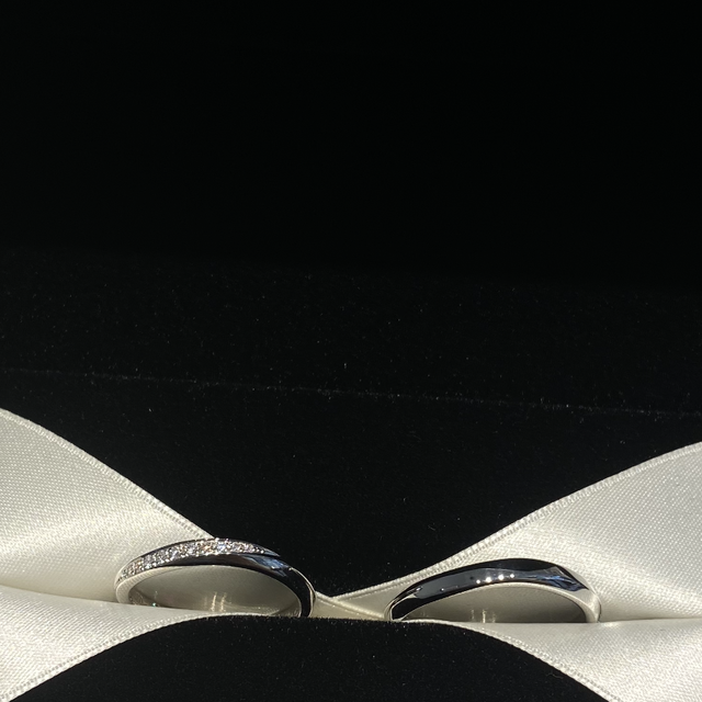 【エクセルコダイヤモンド(EXELCO DIAMOND)の口コミ】 最初はシンプルなものを探していましたが、色々見ているうちにエクセルコ…