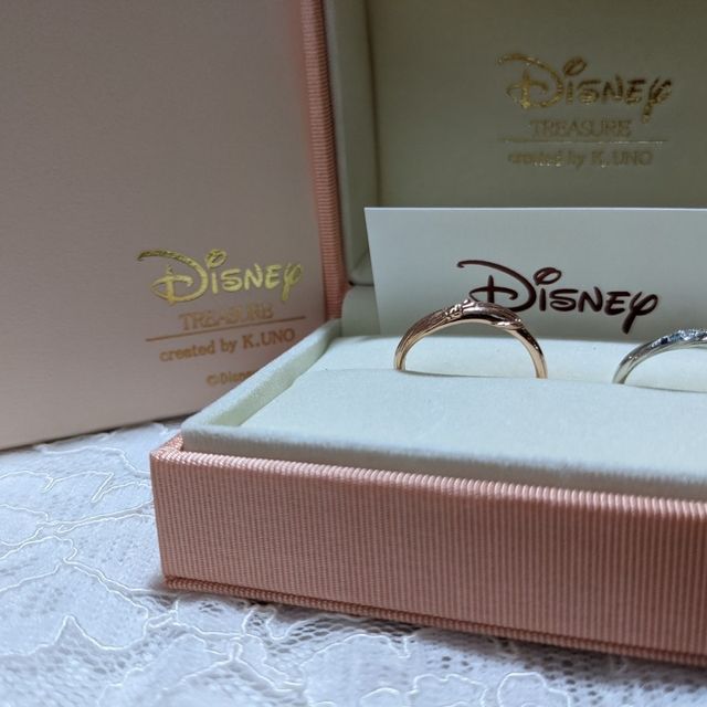 【ケイウノ ブライダル(K.UNO BRIDAL)の口コミ】 ディズニーが好きなのでディズニーの指輪です。
素材もたくさん選べて値段…
