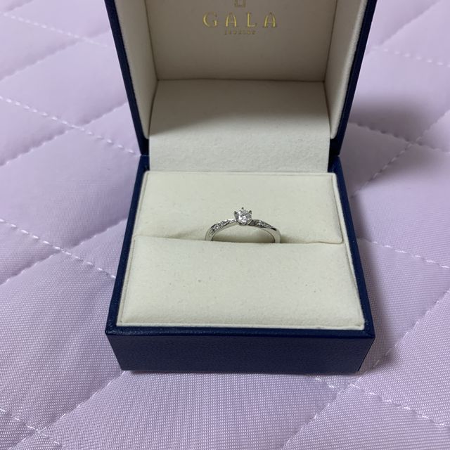 【GALA JEWELRY(ガラジュエリー)の口コミ】 婚約指輪を購入するかどうかは、店に行くまで迷ってました。でもダイヤモ…