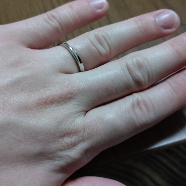 【銀座ダイヤモンドシライシの口コミ】 派手なのは好きじゃないので、気取った感じを感じさせないよいデザインが…