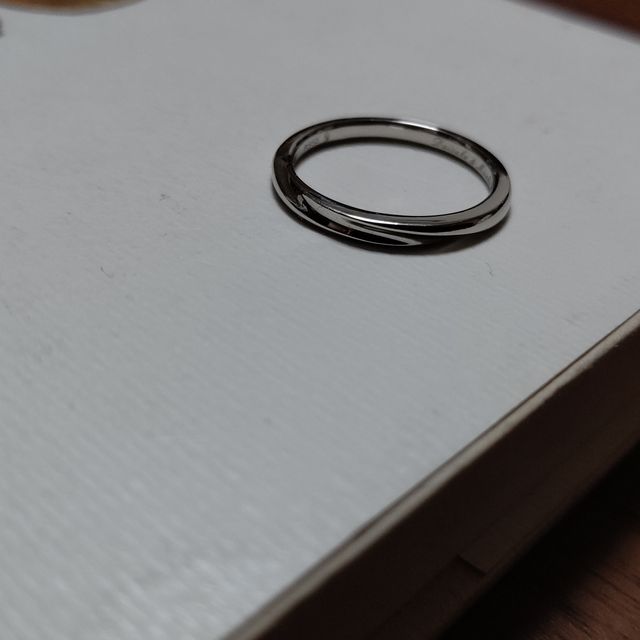 【銀座ダイヤモンドシライシの口コミ】 派手なのは好きじゃないので、気取った感じを感じさせないよいデザインが…