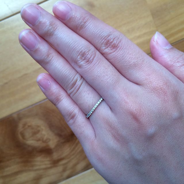 【ティファニー(Tiffany & Co.)の口コミ】 ライトにあたると綺麗に輝いてくれて、ティファニーがいいなと思っていま…