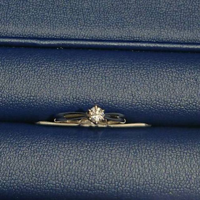 【銀座ダイヤモンドシライシの口コミ】 ダイヤのルースを自分で選べるのですが、担当の方がめったにないクオリテ…