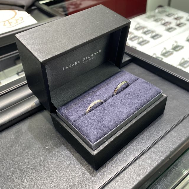 【ラザール ダイヤモンド(LAZARE DIAMOND)の口コミ】 職業柄、ダイヤモンドの多いものを選ぶのは少し躊躇われましたが一生に一…