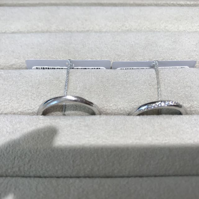 【TRECENTI(トレセンテ)の口コミ】 入店前はウェーブのデザインを考えていましたが、実際着けてみて、スタッ…