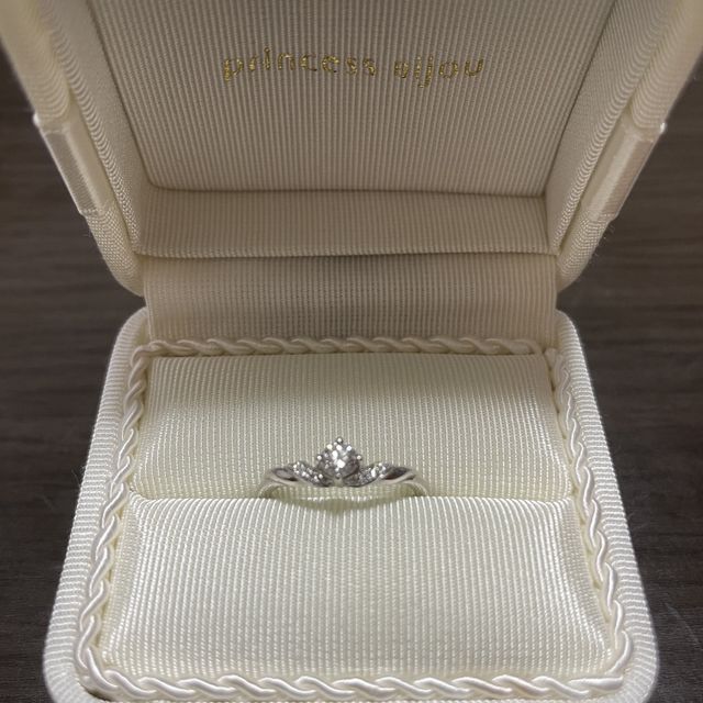 【Princess Bijou(プリンセス・ビジュー)の口コミ】 Marriage Ring（別ブランド）と重ねて着けたかったので、いろいろ試着され…