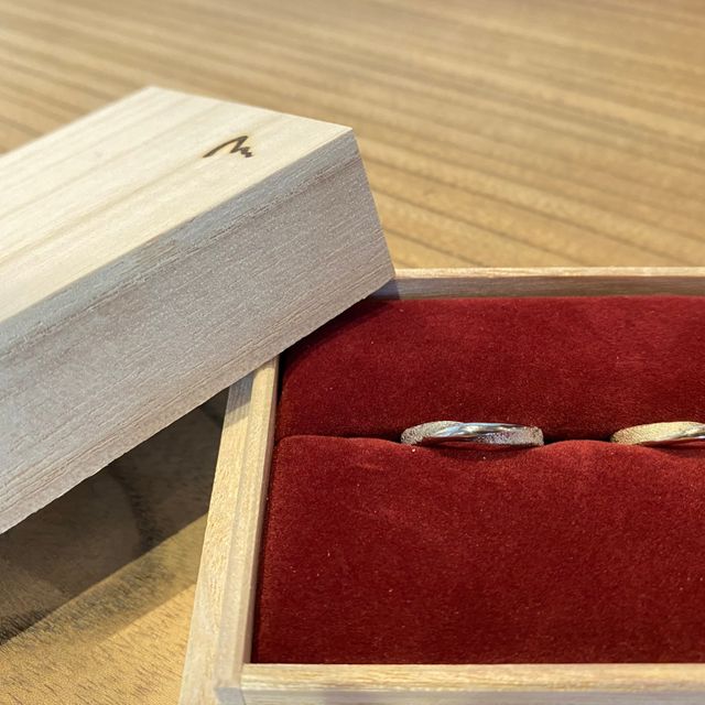 【ichi(イチ)の口コミ】 指輪の幅や、ひねりの角度、石地の強さなど、全て自分好みのデザインを選…