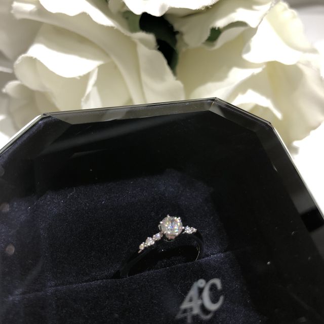 【4℃ BRIDAL(ヨンドシーブライダル)の口コミ】 着け心地もよく、他のブランドと比較しましたがシンプルでずっと着けたい…