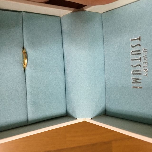 【ジュエリーツツミ(JEWELRY TSUTSUMI)の口コミ】 旦那が選んでくれました！

シンプルな感じとてもよかったです

指輪はプ…